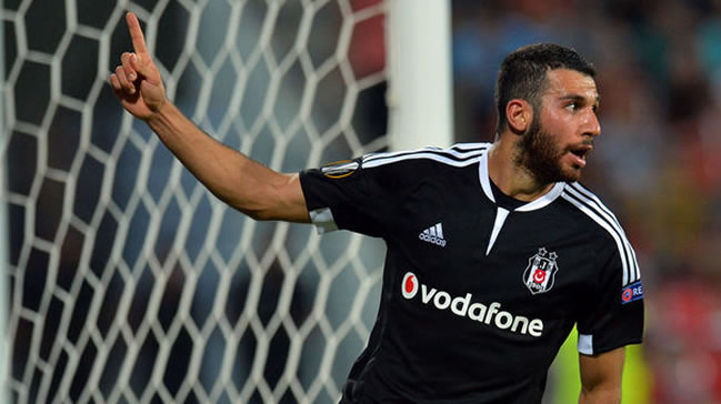 Devleri peşine taktı!