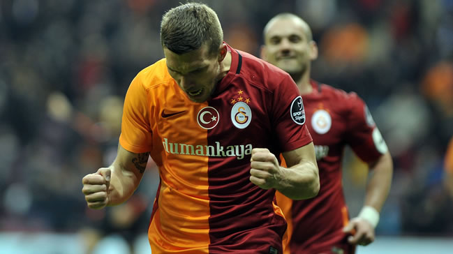 Lukas Podolski'ye 27 milyonluk teklif!