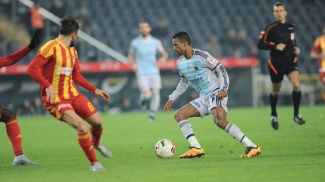 Nani'den transfer açıklaması!