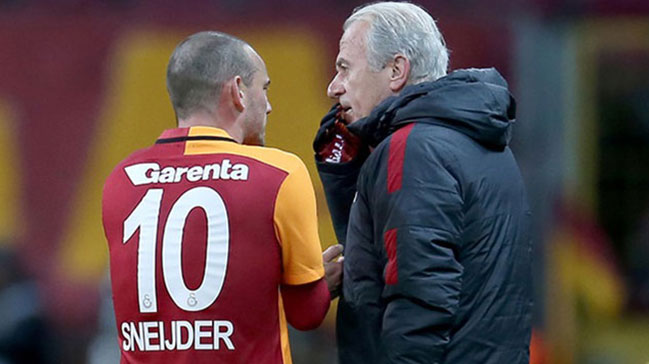 Sneijder ayrılacak mı? Açıkladı!