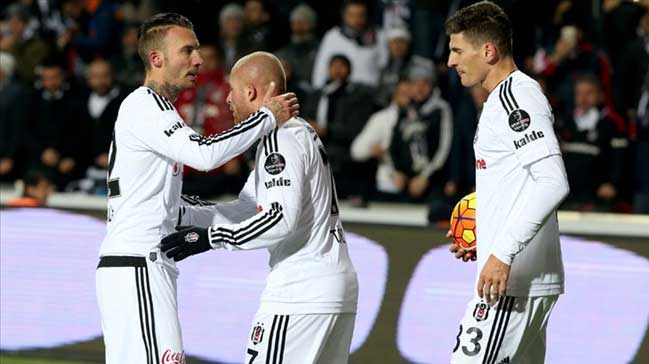 Beşiktaş'ta Gökhan Töre şoku!