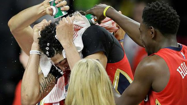 59 sayı ve 20 ribaunt! Tarihe geçti...