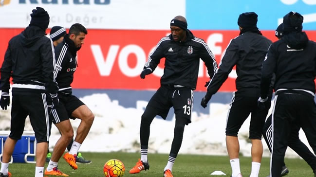 Derbi öncesi korkutan sakatlık!