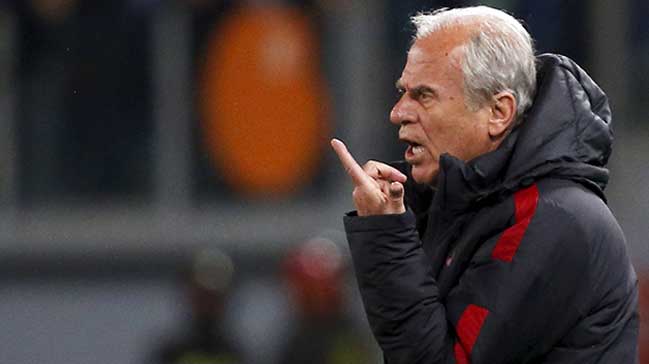 Mustafa Denizli oyunculara yüklendi!