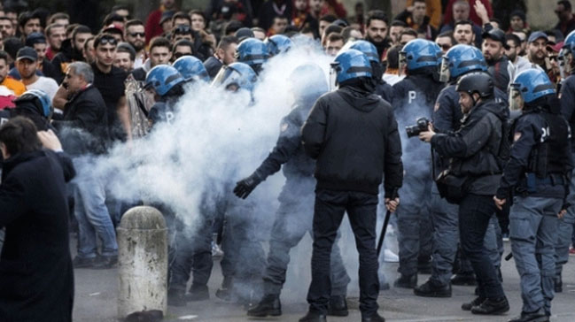 İtalyan polisinden Türklere iğrenç tavır