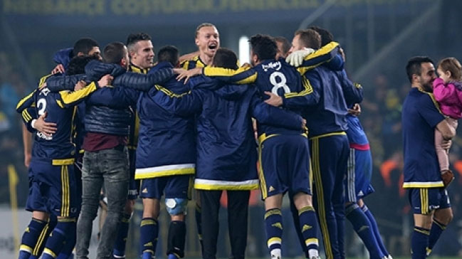 Fenerbahçe soyunma odasında zafer sevinci