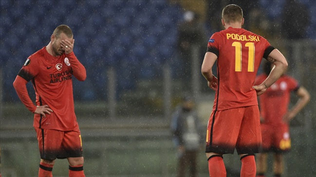 Galatasaray'a bir kötü haber daha!
