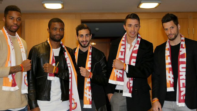 Galatasaray kaç bileklik sattı?