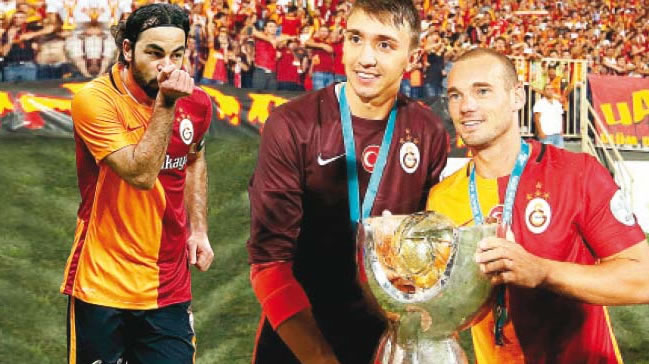 Yönetim resmen açıkladı! Üç yıldız yolcu...
