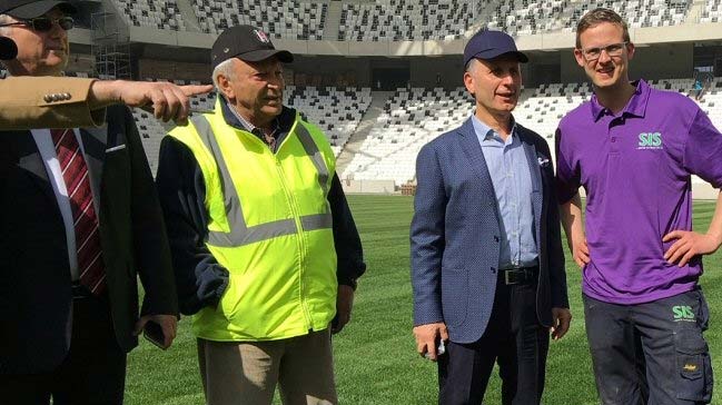 Muharrem Usta Vodafone Arena'da!