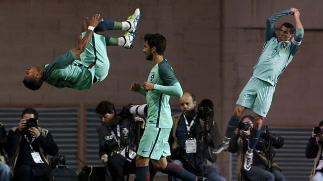Nani ve Ronaldo, Portekiz'i uçurdu 