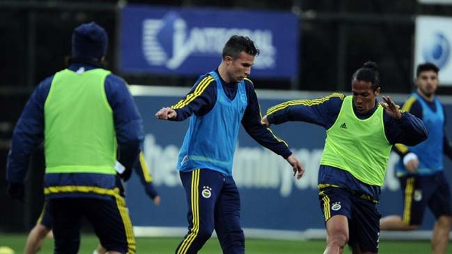 Fenerbahçe, Osmanlıspor maçı öncesi kampa girdi