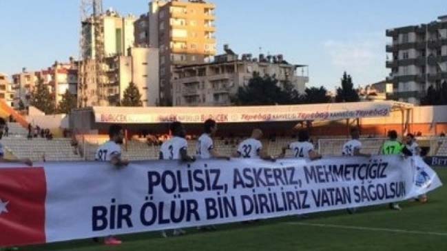 Adana Demirspor'dan anlamlı pankart!