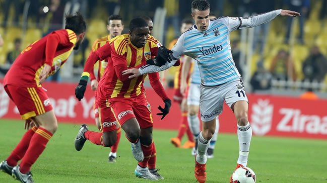 Takım Van Persie'ye çalışacak