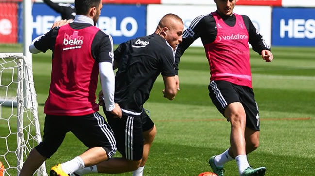 Beşiktaş'a Gökhan Töre müjdesi!