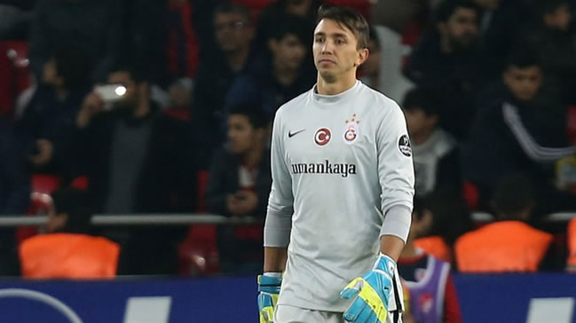Muslera'nın menajeri teklifi açıkladı