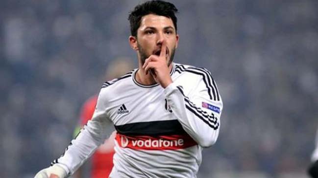 Tolgay, ay-yıldız için FIFA’ya gitti