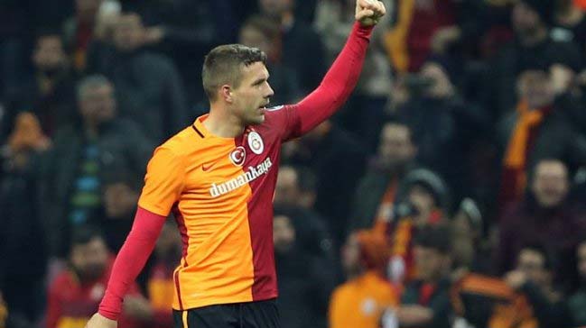 Lukas Podolski: Beşiktaş daha avantajlı...