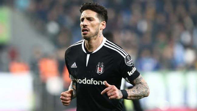 Jose Sosa’nın sorunu çözüldü!