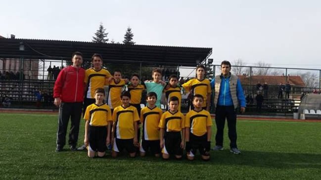 Lider takım ligden çekildi!