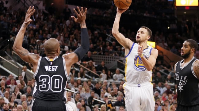 Warriors rekoru egale etti!