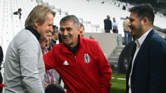 Schuster'den Mario Gomez'e övgüler