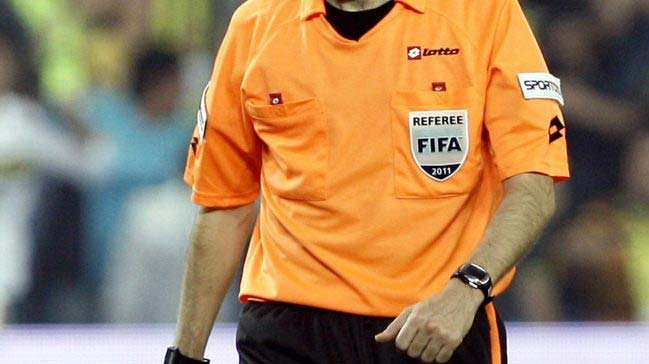 SKANDAL! Ölen hakemi maça atadılar!