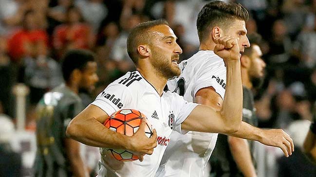 Cenk Tosun Avrupa'da zirvede...