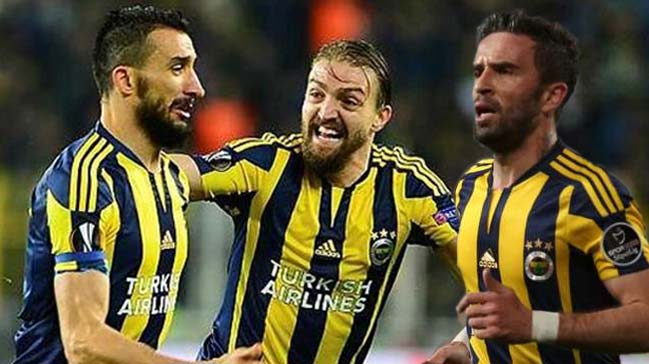 Fenerbahçe'de flaş gelişme! Kaderleri belli oldu!