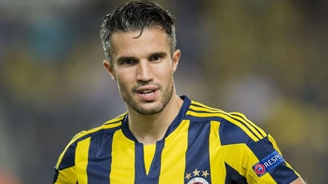 Trabzonsporlu taraftarları Van Persie engelledi