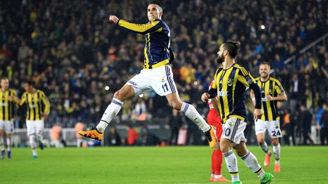 Van Persie 500. maçına çıkıyor