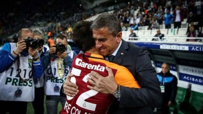 Hamzaoğlu ile taraftarlar arasında gerginlik