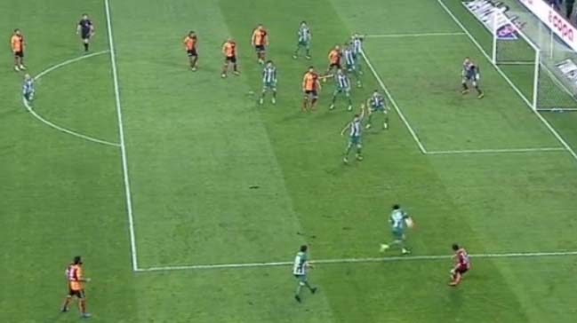 Bursa'da penaltı tartışmaları! G.Saraylılar isyanda