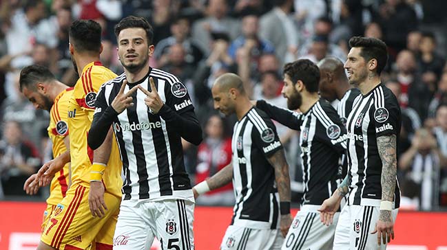 Oğuzhan'dan F.Bahçe ve G.Saray açıklaması
