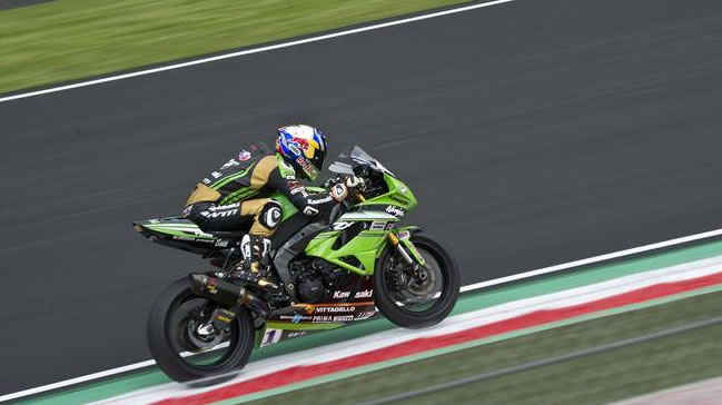 Imola'da kazanan Kenan Sofuoğlu