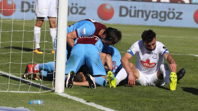 Trabzonspor derbide patladı! 6-0