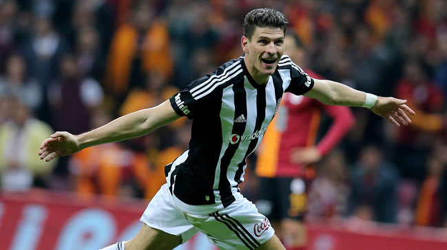 Beşiktaş'ın ilk transferi Mario Gomez!