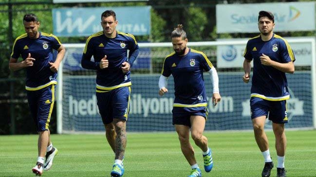 Fenerbahçe antrenmanında şok gelişme!