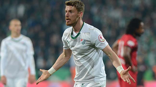 Serdar Aziz bombası! Resmen istediler...