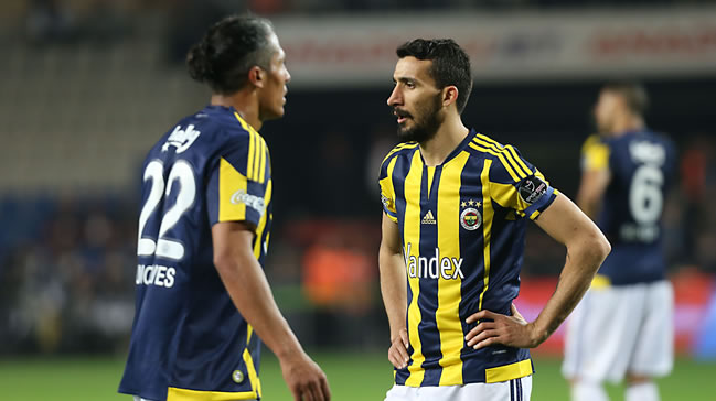 Yıldız futbolcu imzayı atıyor!