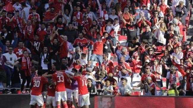 Portekiz'de şampiyon Benfica!