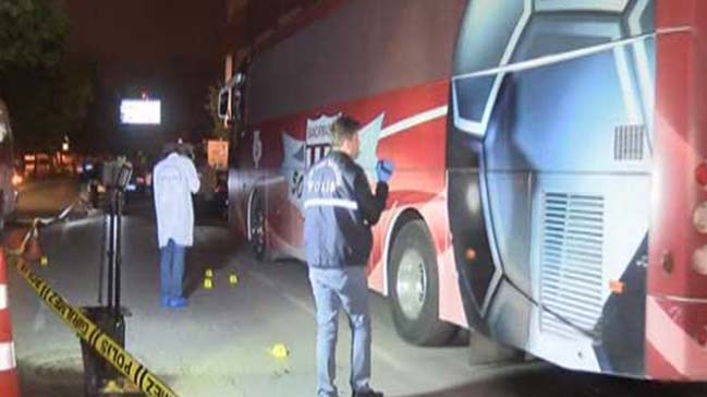 Takım otobüsüne İstanbul'da silahlı saldırı!