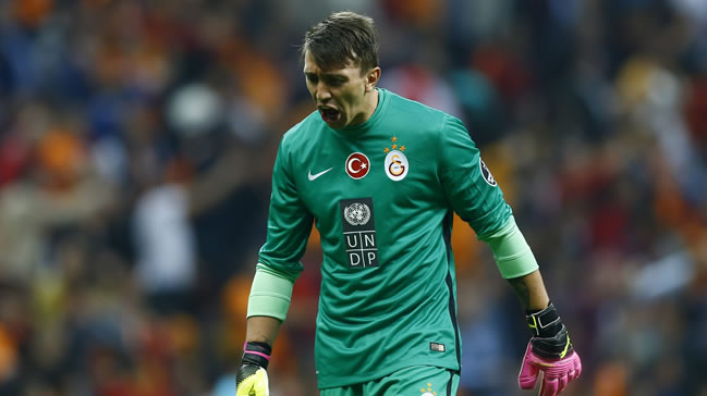 Fernando Muslera elden kaçıyor!