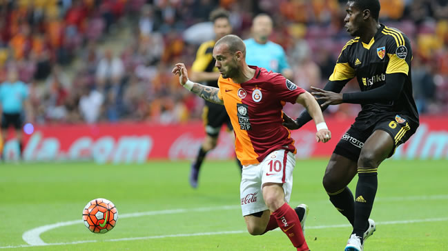 Sneijder Fenerbahçe derbisine hazır