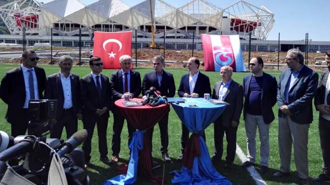 Ersun Yanal resmen Trabzonspor'da!