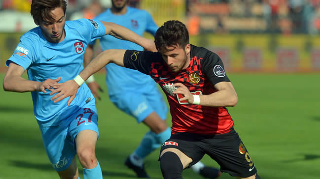 Sözleşmesini feshetti Galatasaray'la anlaştı