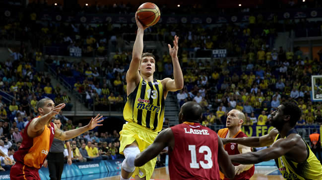 Fenerbahçe avantajı kaptı!
