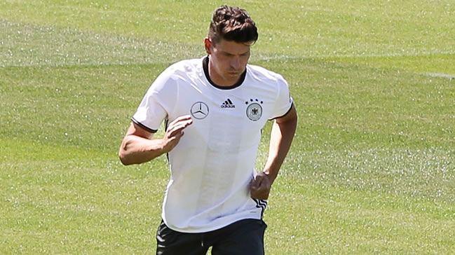 Mario Gomez'e açık çek! 2018...