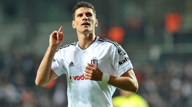 Dünya devi Mario Gomez'in peşinde!