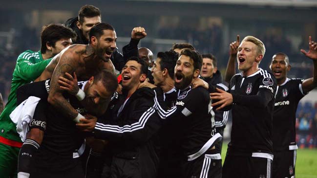 F.Bahçe'den Beşiktaşlı yıldıza flaş teklif!